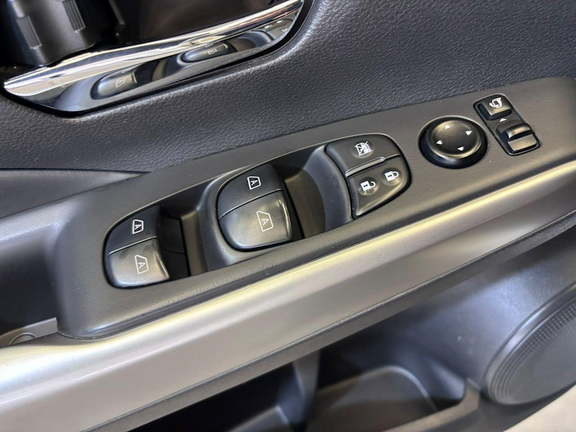 Foto do veículo NISSAN KICKS  SL 1.6 16V FLEXSTAR 5P AUT. 2021 80.249 KM 91.900,00