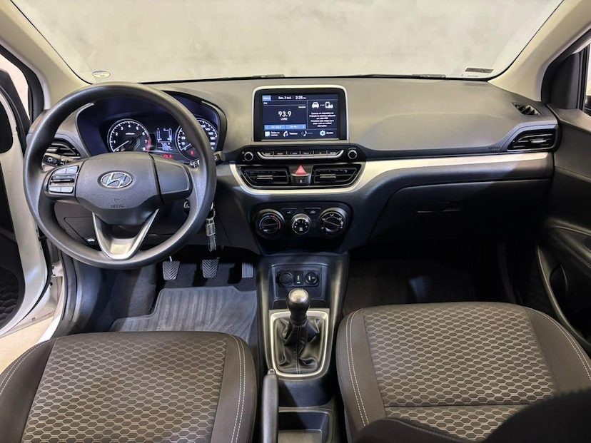 Foto do veículo HYUNDAI HB20  1.0 MT VISION 2022 74.935 KM 64.900,00