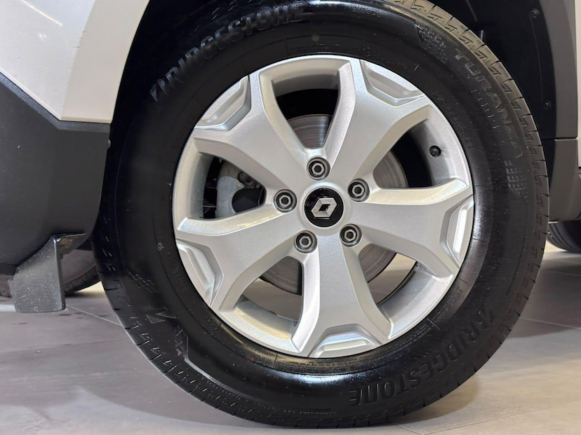 Foto do veículo RENAULT DUSTER  INT16 CVT 2024 54.000 KM 94.900,00