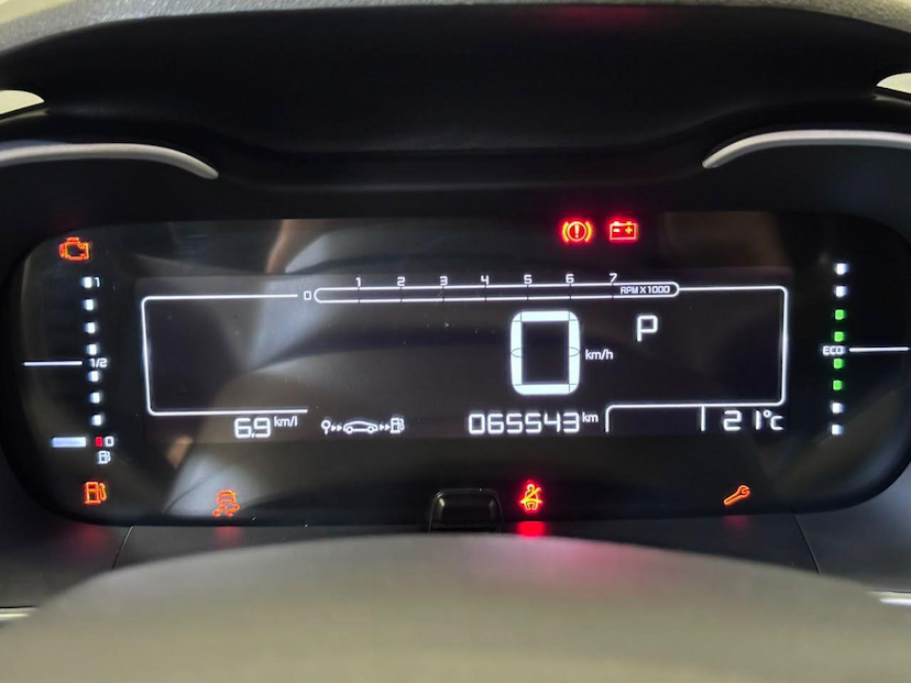 Foto do veículo CITROËN C4 CACTUS C4CACTUS FEEL AT 2022 65.541 KM 76.900,00
