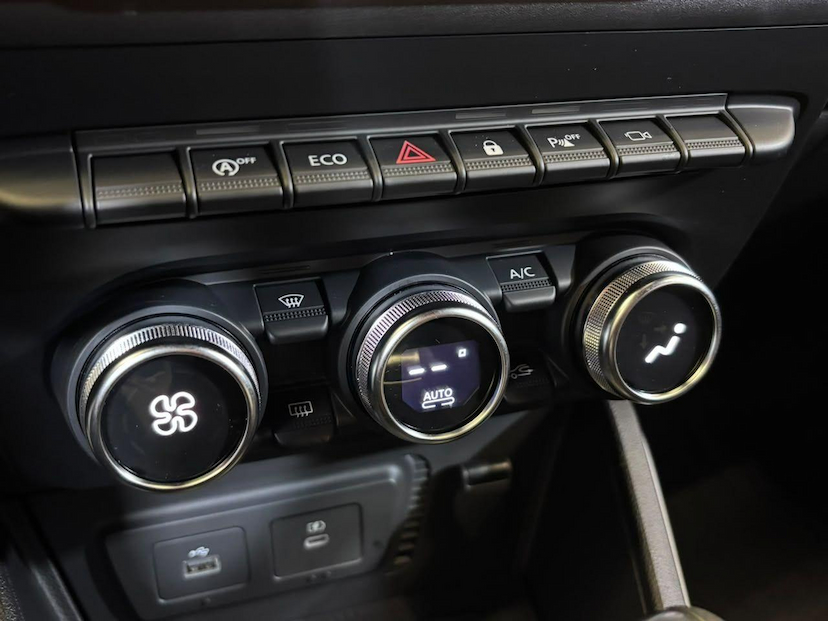 Foto do veículo RENAULT DUSTER  ICONIC UT TCE 2027 3.428 KM 132.900,00