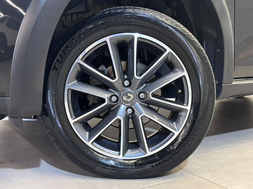 Foto do veículo RENAULT SANDERO  INT16CVT 2022 38.000 KM 76.900,00