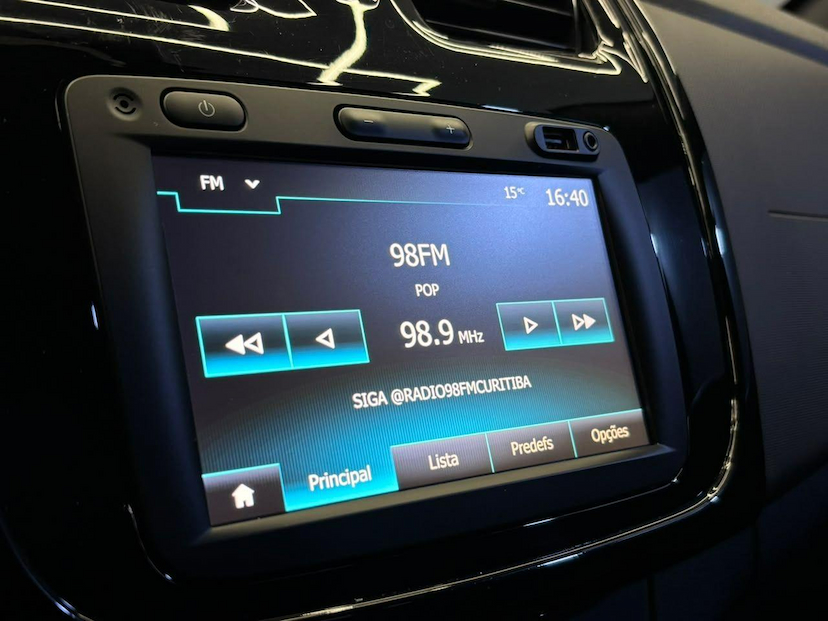 Foto do veículo RENAULT SANDERO  INT16CVT 2022 38.000 KM 76.900,00