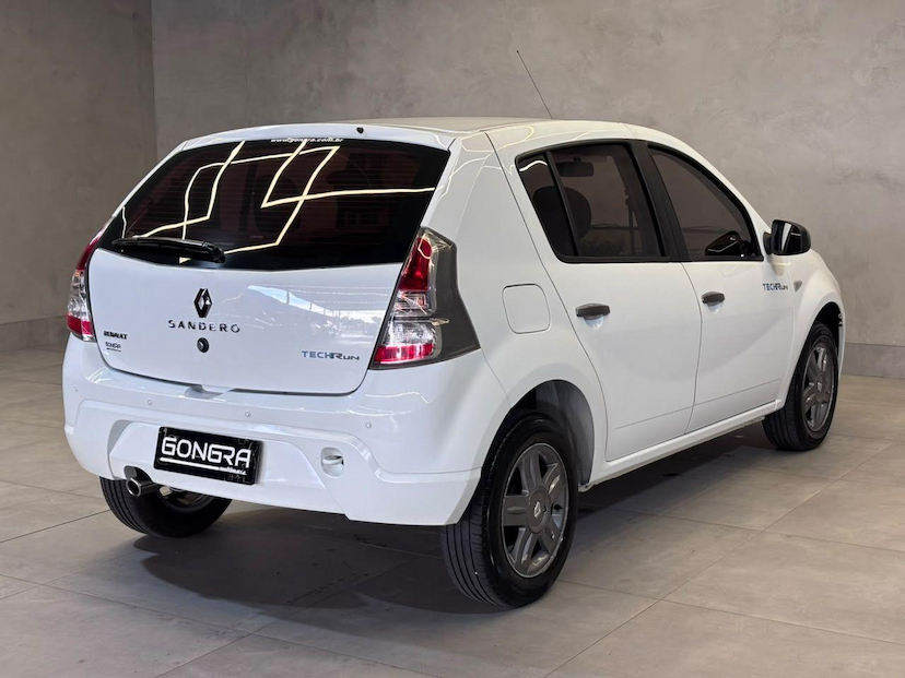 Foto do veículo RENAULT SANDERO  TECH RUN HI-FLEX 1.0 16V 5P 2014 106.400 KM 39.900,00
