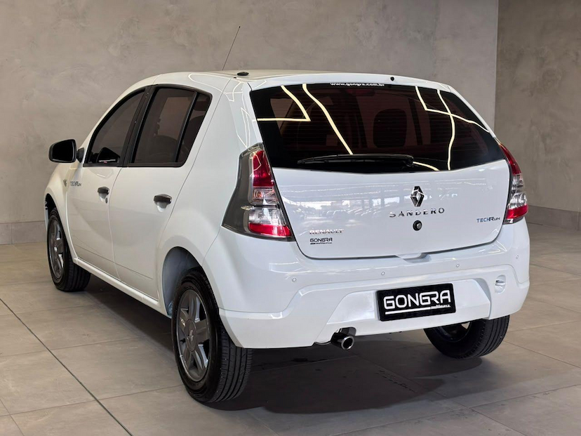 Foto do veículo RENAULT SANDERO  TECH RUN HI-FLEX 1.0 16V 5P 2014 106.400 KM 39.900,00