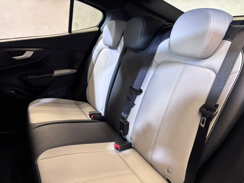 Foto do veículo FIAT FASTBACK  IMPETUS HY 2025 7.993 KM 119.900,00