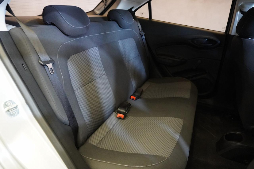 Foto do veículo Chevrolet Onix 1.4 MPFI LT 8V FLEX 4P MANUAL 2018 86.000 KM R$ 60.900,00
