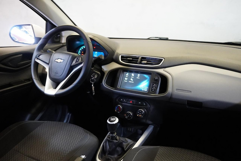 Foto do veículo Chevrolet Onix 1.4 MPFI LT 8V FLEX 4P MANUAL 2018 86.000 KM R$ 60.900,00