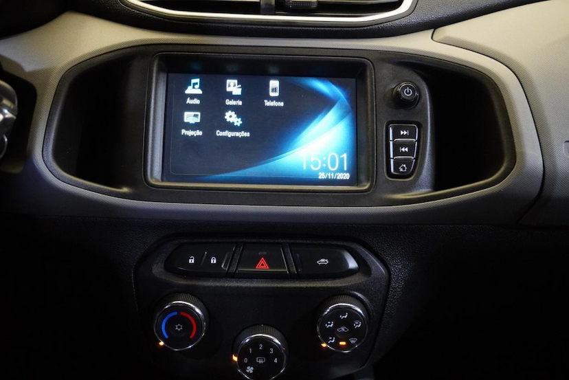 Foto do veículo Chevrolet Onix 1.4 MPFI LT 8V FLEX 4P MANUAL 2018 86.000 KM R$ 60.900,00