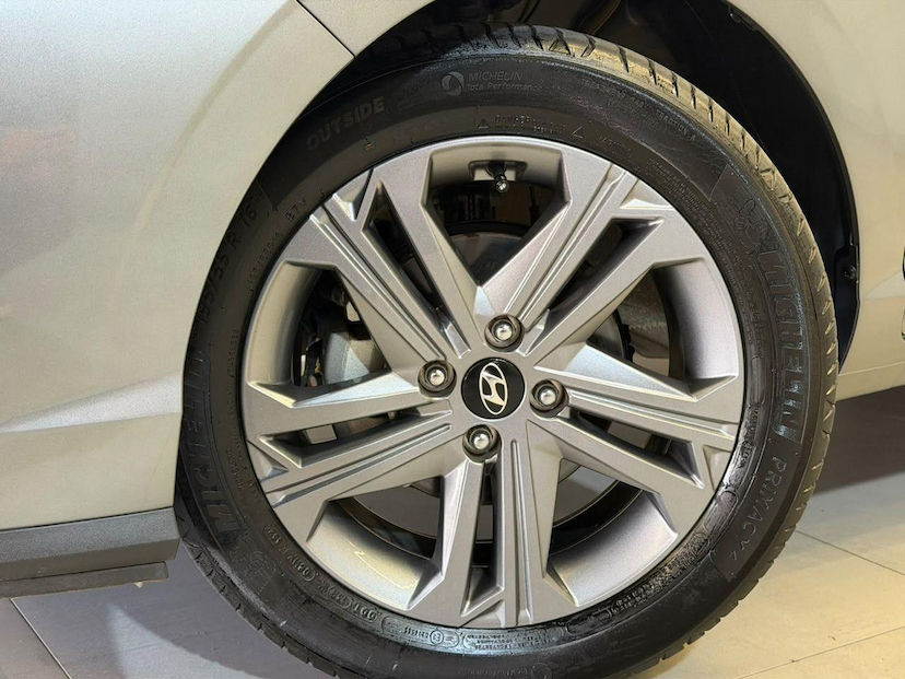 Foto do veículo Hyundai HB20 1.0 TGDI FLEX COMFORT AUTOMÁTICO 2025 7.625 KM R$ 93.900,00