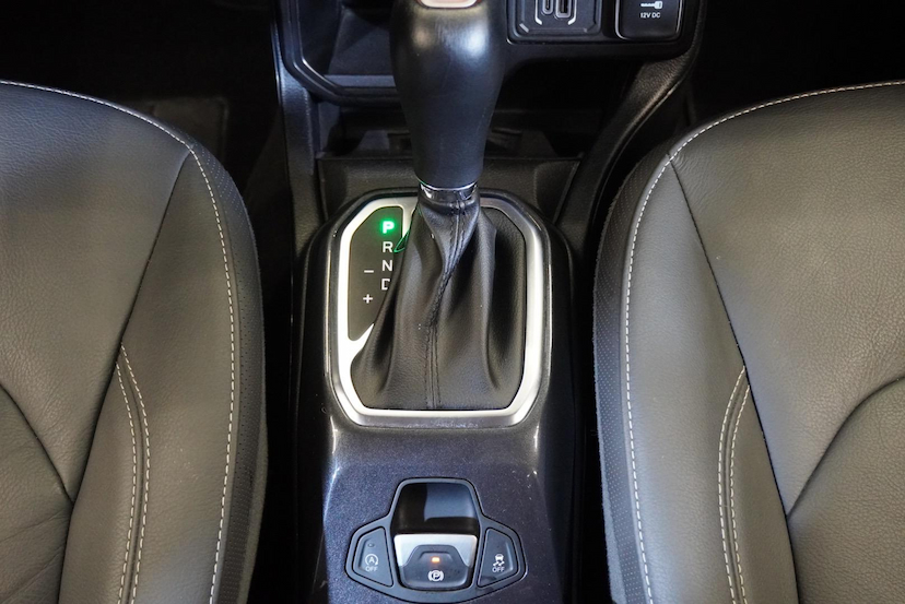 Foto do veículo JEEP RENEGADE  LGTD T270 2024 50.000 KM 102.900,00