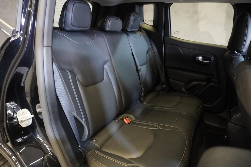 Foto do veículo JEEP RENEGADE  LGTD T270 2024 50.000 KM 102.900,00