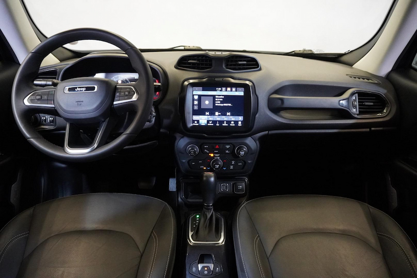 Foto do veículo JEEP RENEGADE  LGTD T270 2024 50.000 KM 102.900,00