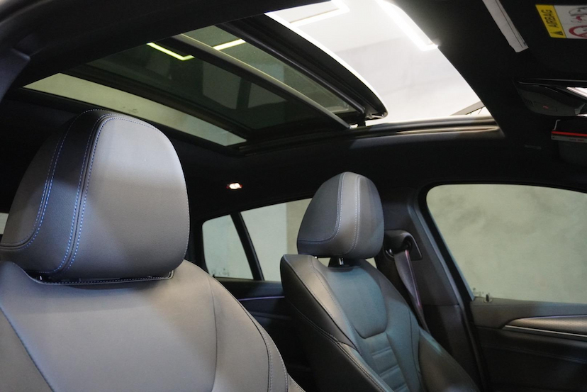Foto do veículo BMW X4  XDRIVE30I 2025 12.096 KM 379.900,00