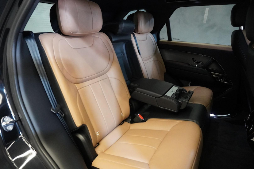 Foto do veículo LAND ROVER RANGE ROVER SPORT 3.0 LR RRS D350 HSED 2024 18.104 KM R$ 728.900,00