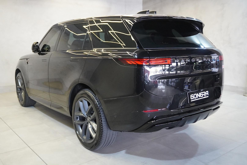 Foto do veículo LAND ROVER RANGE ROVER SPORT 3.0 LR RRS D350 HSED 2024 18.104 KM R$ 728.900,00