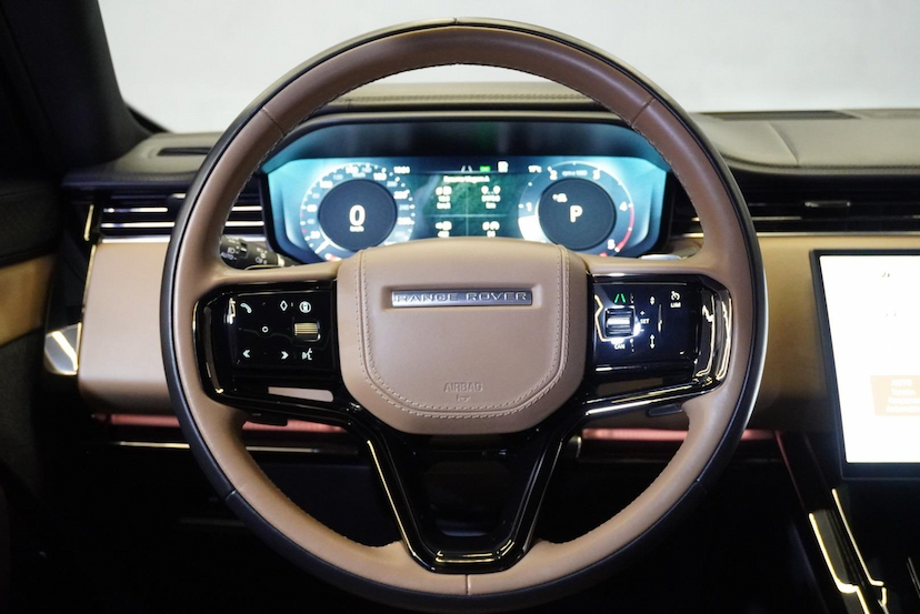 Foto do veículo LAND ROVER RANGE ROVER SPORT 3.0 LR RRS D350 HSED 2024 18.104 KM R$ 728.900,00