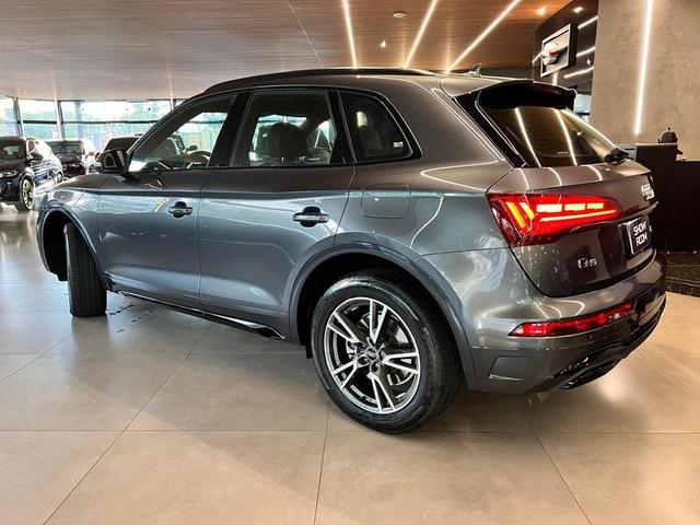 Foto do veículo AUDI Q5  PHEV PERFORMANCE BLACK 2.0 TFSI E 367CV S TRONIC QUATTRO 2022 11.340 KM 379.000,00