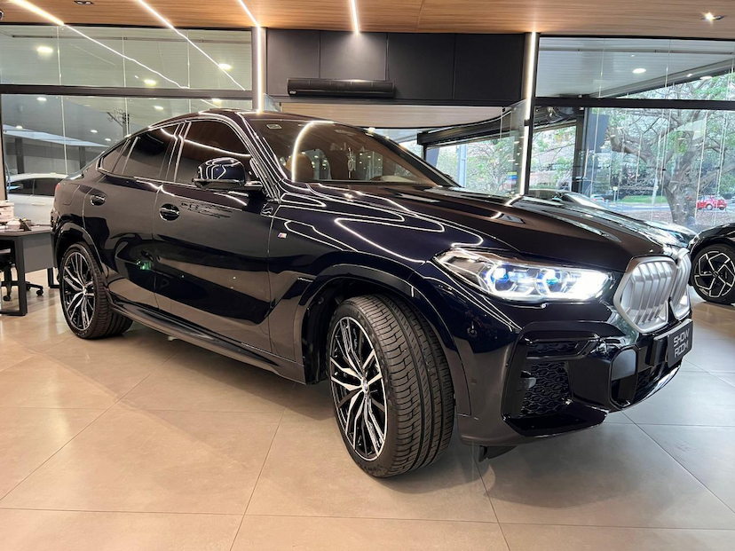 Foto do veículo BMW X6  XDRIVE 40I 2023 40.200 KM 500.000,00