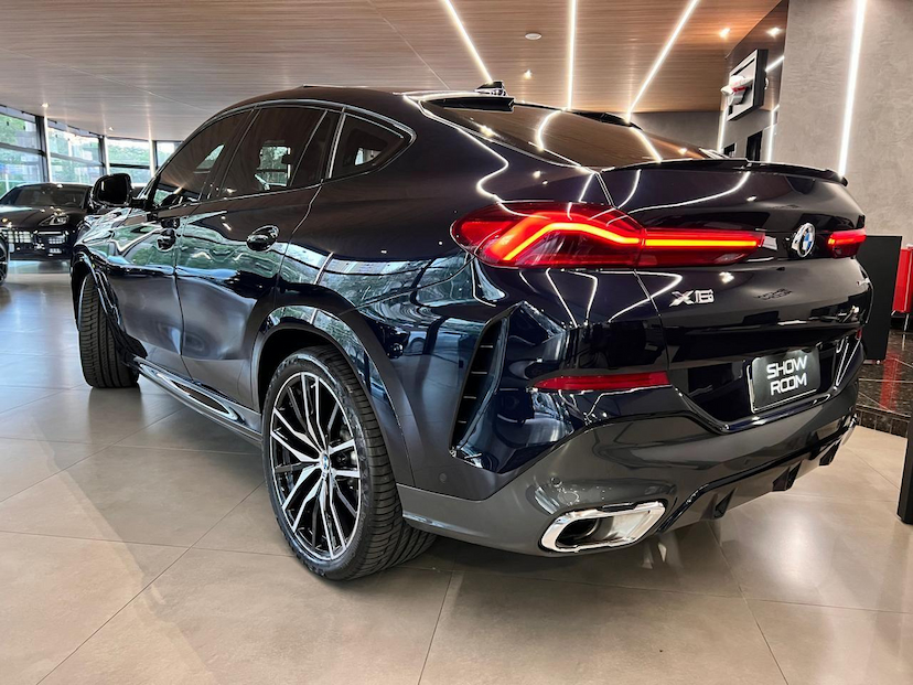 Foto do veículo BMW X6  XDRIVE 40I 2023 40.200 KM 500.000,00