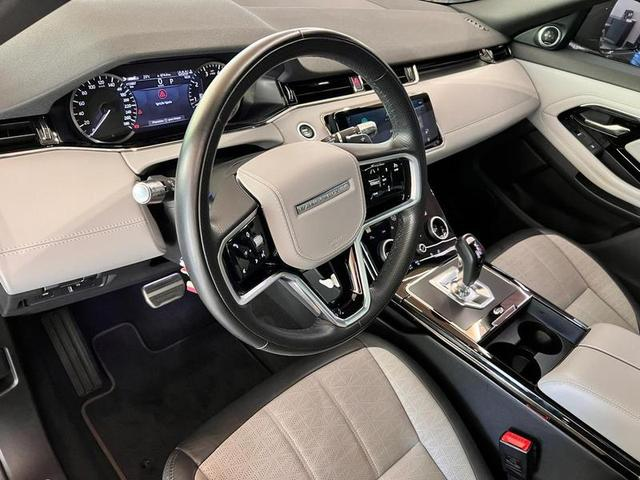 Foto do veículo LAND ROVER RANGE ROVER EVOQUE P250FF HSERD 2022 23.000 KM 300.000,00