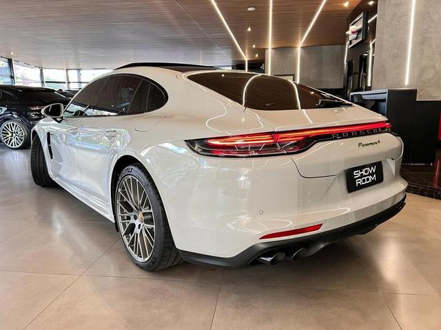 Foto do veículo PORSCHE PANAMERA  4 E-HYBRID 2023 4.300 KM 729.000,00