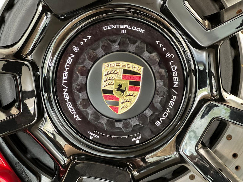 Foto do veículo PORSCHE 911  GTS 2024 1.700 KM 1.099.000,00