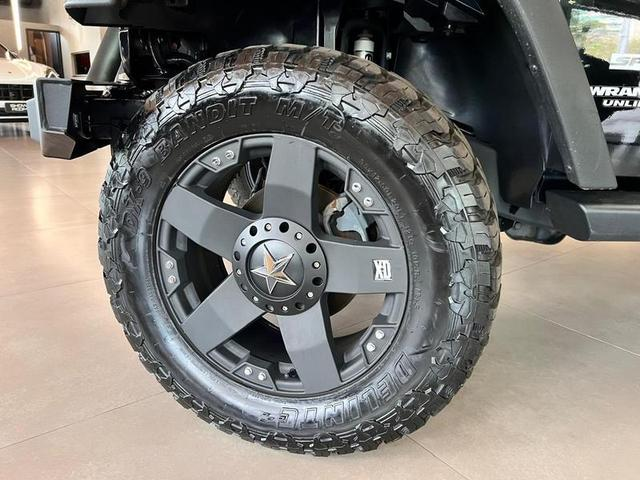 Foto do veículo JEEP WRANGLER  ULT 3.6L 2015 47.735 KM 289.000,00