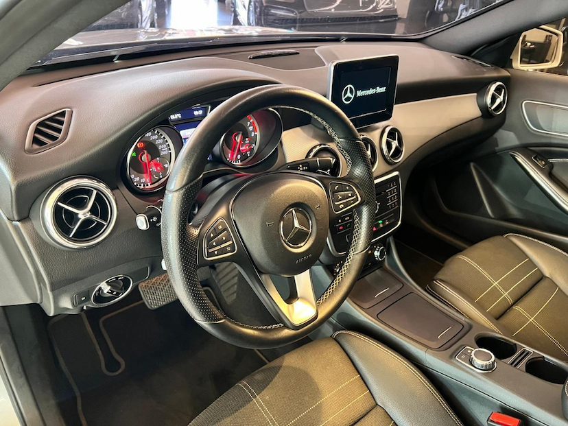 Foto do veículo MERCEDES-BENZ GLA 200  2016 63.459 KM 109.000,00