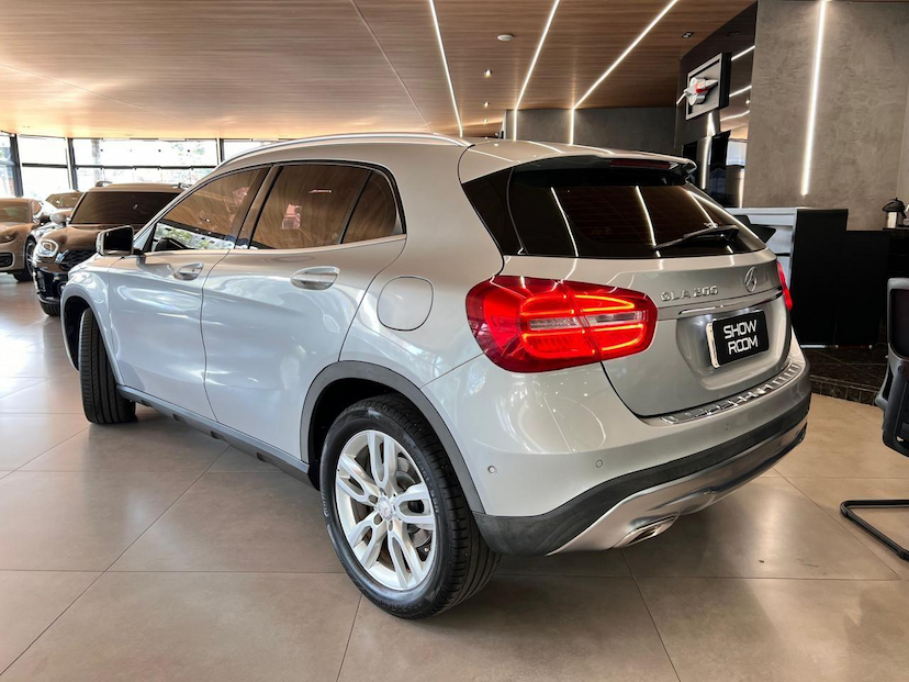 Foto do veículo MERCEDES-BENZ GLA 200  2016 63.459 KM 109.000,00