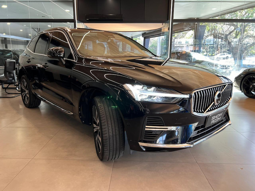 Foto do veículo VOLVO XC60  T8 INSCRIPT 2022 53.867 KM 279.000,00