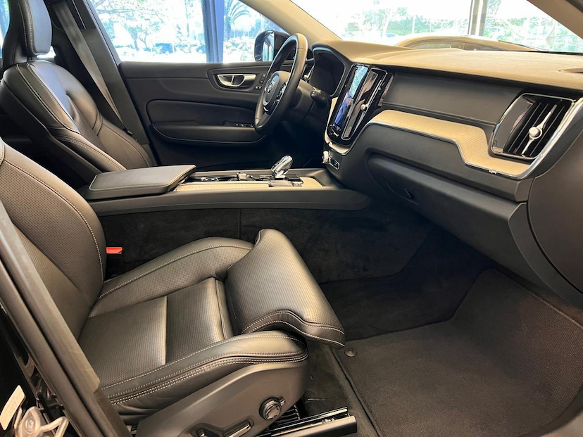 Foto do veículo VOLVO XC60  T8 INSCRIPT 2022 53.867 KM 279.000,00
