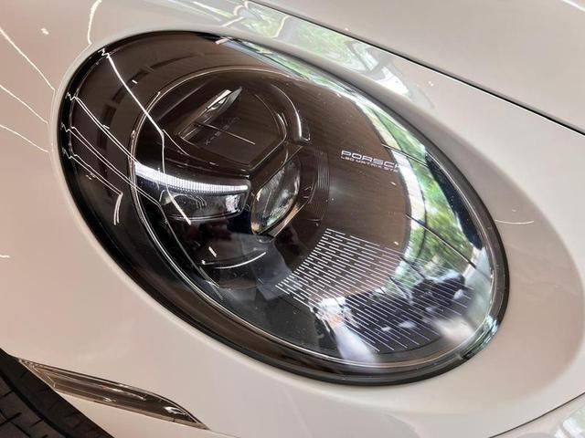 Foto do veículo PORSCHE 911  TURBO S 2021 18.465 KM 1.330.000,00