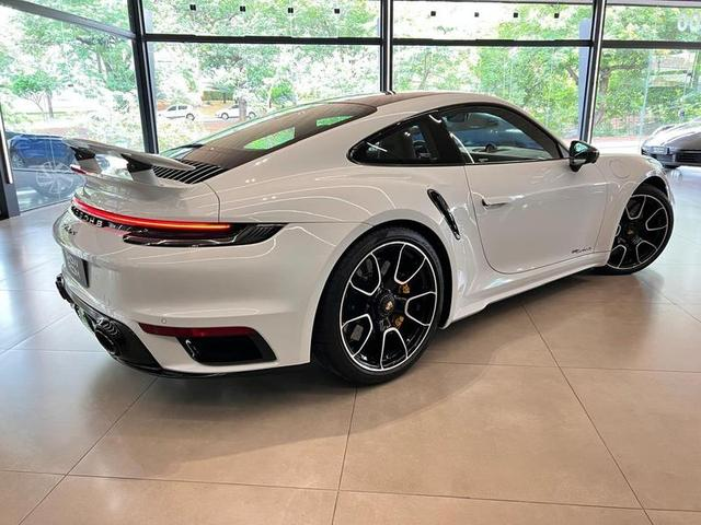 Foto do veículo PORSCHE 911  TURBO S 2021 18.465 KM 1.330.000,00