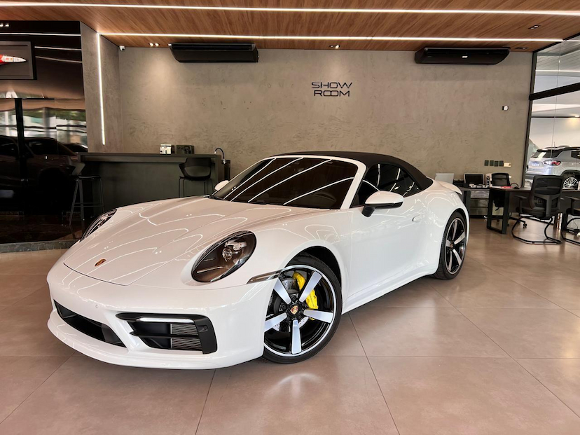 Foto do veículo PORSCHE 911  CARRERA CONVERSIVEL 2024 4.000 KM 999.000,00