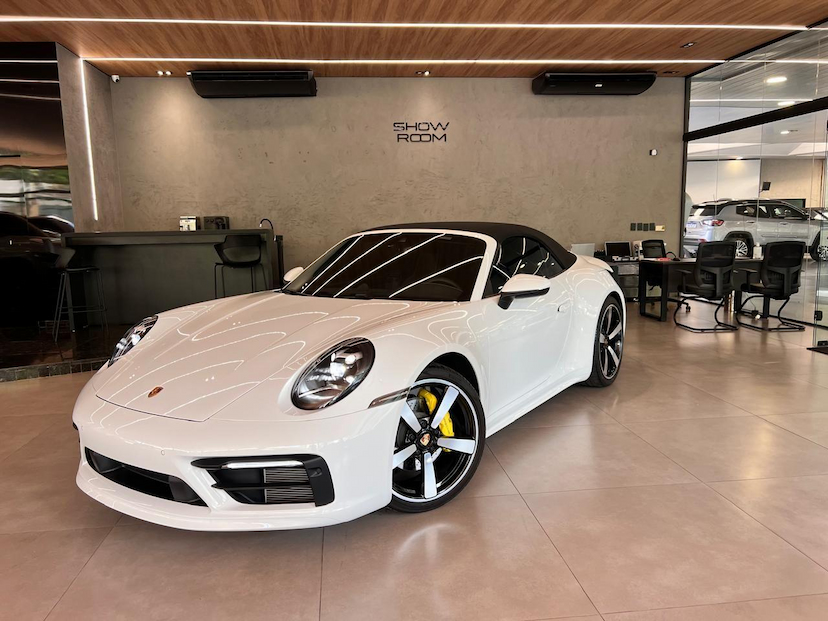 Foto do veículo PORSCHE 911  CARRERA CONVERSIVEL 2024 4.000 KM 999.000,00
