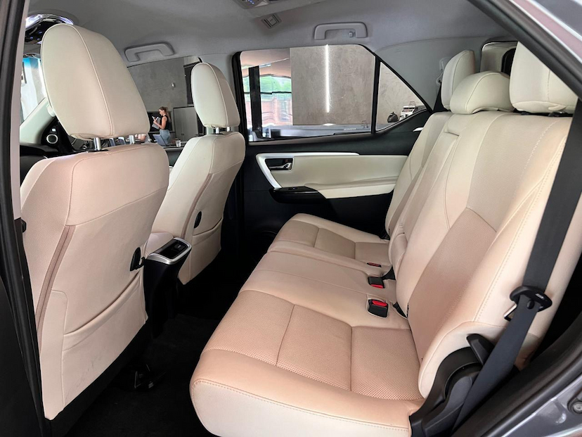 Foto do veículo TOYOTA HILUX  SWDMDA4JD 2019 69.900 KM 255.000,00