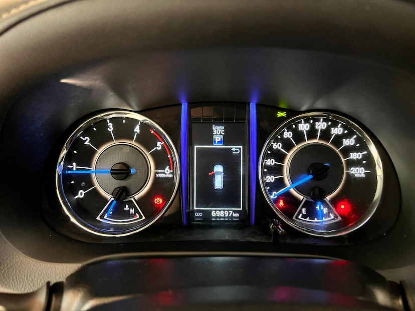 Foto do veículo TOYOTA HILUX  SWDMDA4JD 2019 69.900 KM 255.000,00