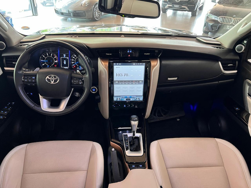 Foto do veículo TOYOTA HILUX  SWDMDA4JD 2019 69.900 KM 255.000,00