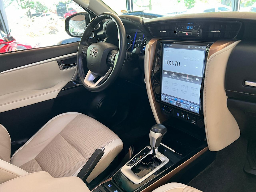 Foto do veículo TOYOTA HILUX  SWDMDA4JD 2019 69.900 KM 255.000,00