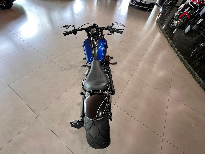 Foto do veículo HARLEY-DAVIDSON SOFTAIL BREAKOUT  BREAKOUT FXSB 2015 6.500 KM 82.000,00