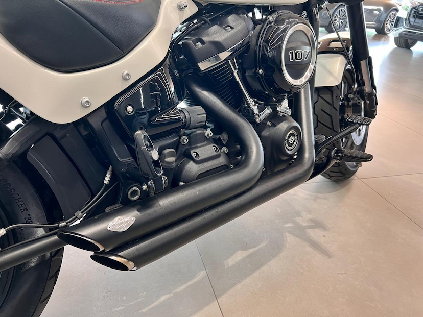 Foto do veículo HARLEY-DAVIDSON FX  FB 2018 18.847 KM 65.000,00
