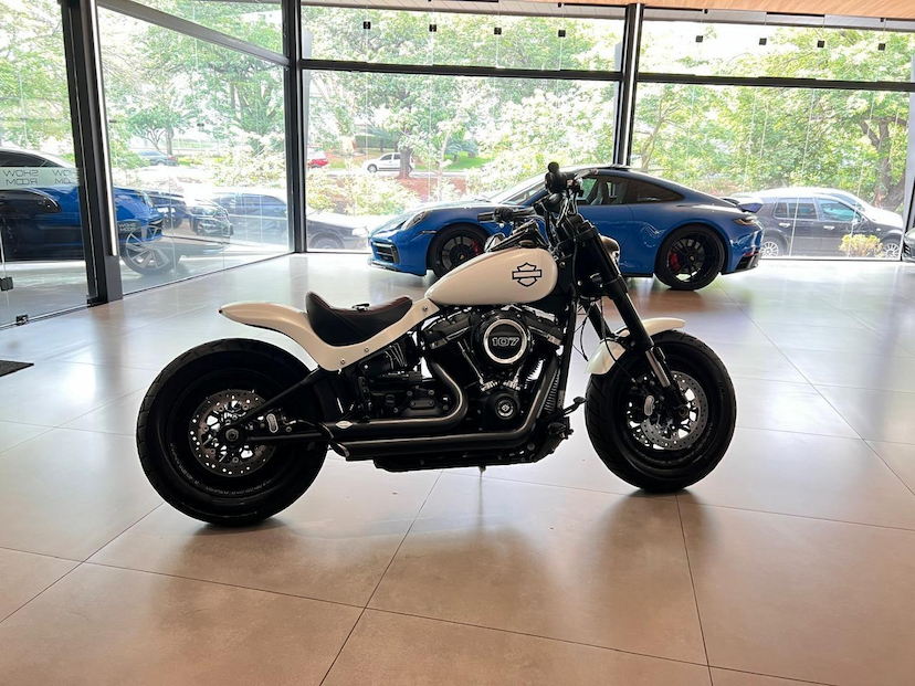 Foto do veículo HARLEY-DAVIDSON FX  FB 2018 18.847 KM 65.000,00