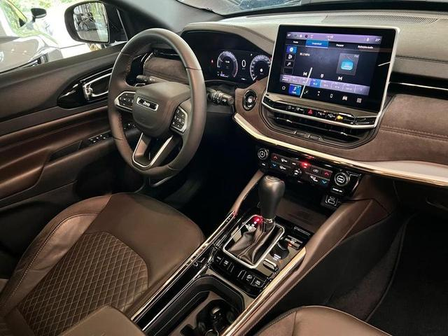 Foto do veículo JEEP COMMANDER  OVR TD380 2022 17.974 KM 209.000,00