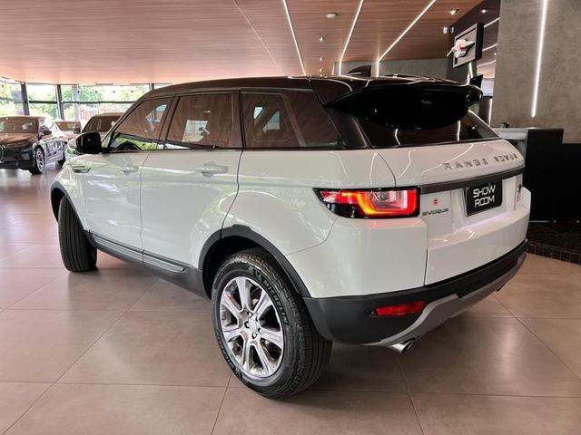 Foto do veículo LAND ROVER RANGE ROVER EVOQUE P240FF SE 2019 78.080 KM 159.000,00