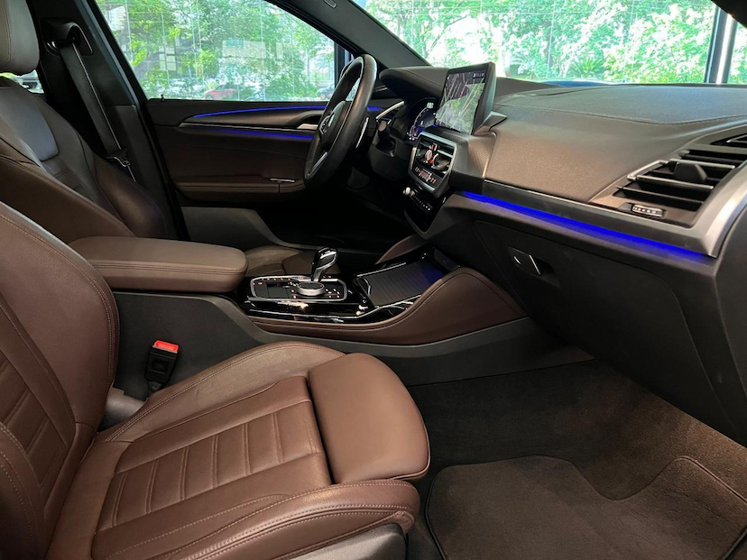 Foto do veículo BMW X4  XDRIVE30I 2024 16.088 KM 409.000,00