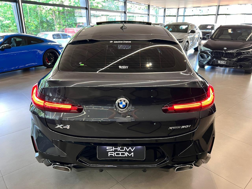 Foto do veículo BMW X4  XDRIVE30I 2024 16.088 KM 409.000,00