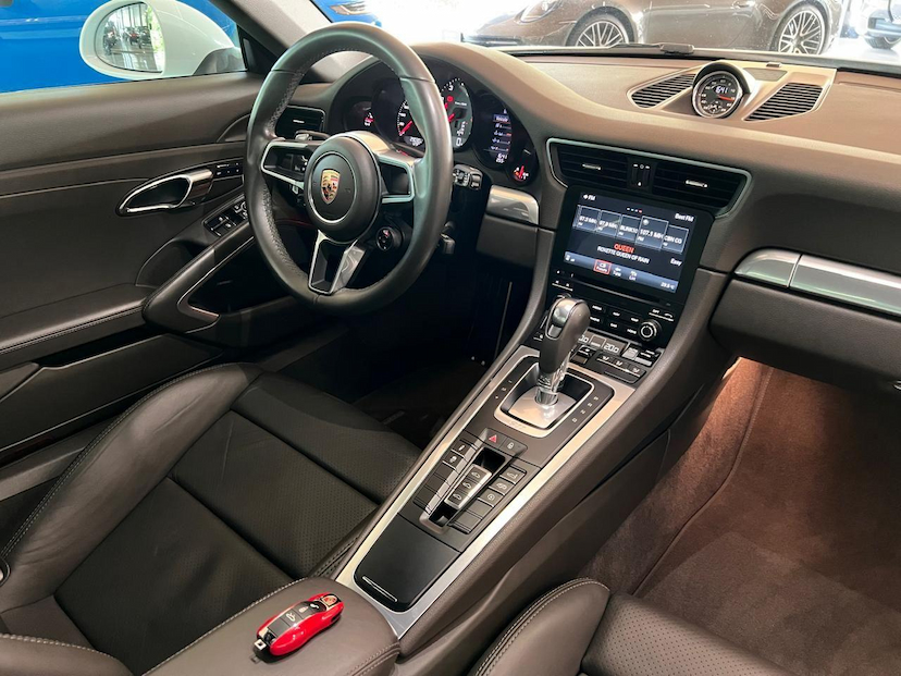Foto do veículo PORSCHE 911  CARRERA S 2017 29.200 KM 549.000,00