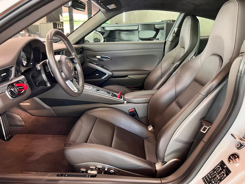 Foto do veículo PORSCHE 911  CARRERA S 2017 29.200 KM 549.000,00