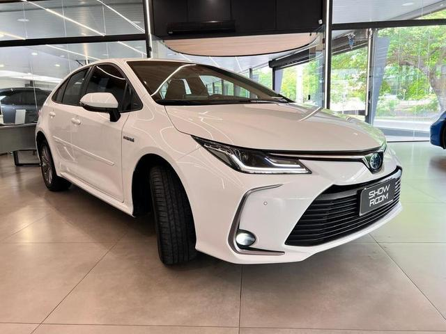 Foto do veículo TOYOTA COROLLA  ALTIS HV 2023 30.350 KM 152.000,00